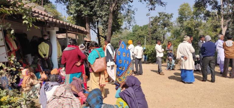 “नेत्र यज्ञ” शिविर में दूसरे दिन 36 मरीजों के आखों का सफल आपरेशन हुआ।