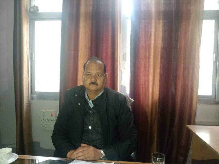 सोनभद्र – नवागत एसडीएम दुद्धी प्रमोद कुमार तिवारी ने पदभार संभाला – घोरावल एसडीएम का पदभार रमेश कुमार ने किया ग्रहण।