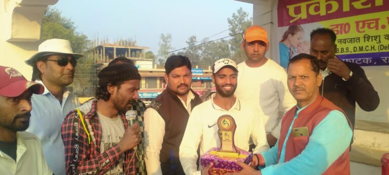 हिंडाल्को को 43 रनों से पराजित कर आगरा क्वार्टर फाइनल में पहुँची ,कल मेजबान टीम से मुकाबला।