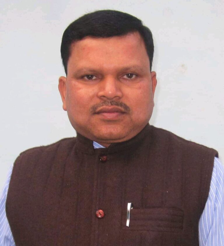 वैश्य समुदाय के लोगों गुमराह कर की जा रही है राजनीति ! वोट बैंक की राजनीति बंद हो – डॉ० ए०के० गुप्ता(रौनियार)अध्यक्ष