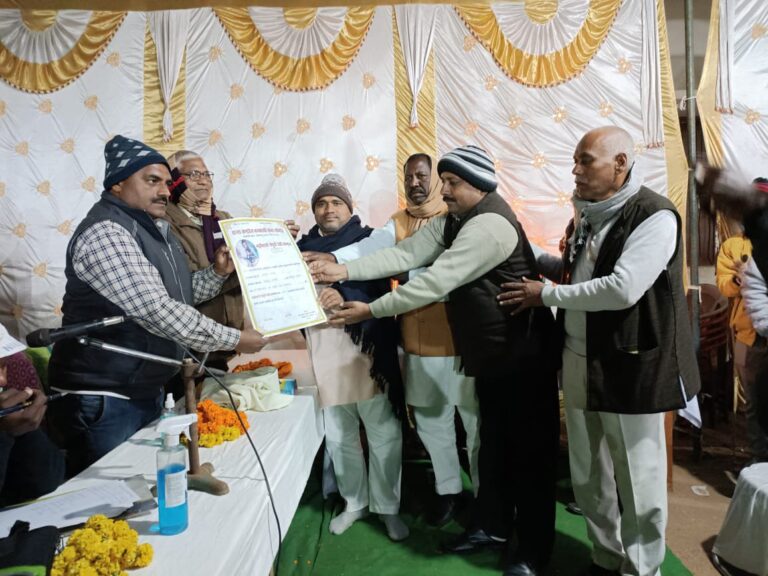 शिक्षा साहित्य और खेल जगत के क्षेत्र में कमलेश पांडे हुए सम्मानित।