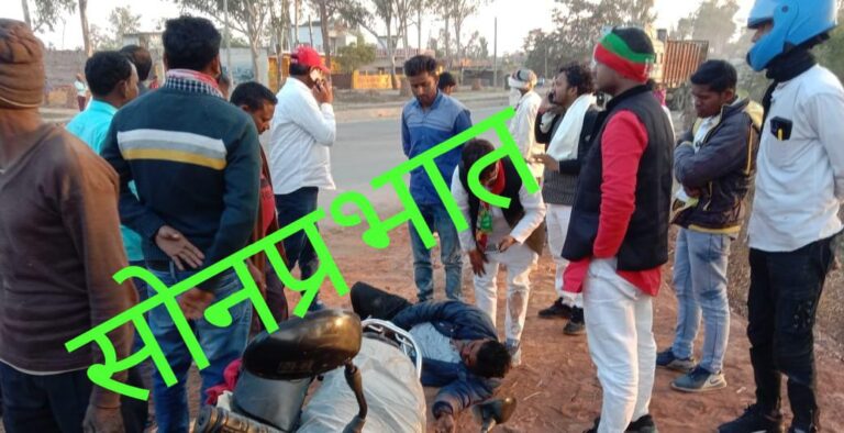 बाइक ने गाय को मारी टक्कर मौके पर गाय की हुई मौत, बाइक सवार दो गम्भीर।