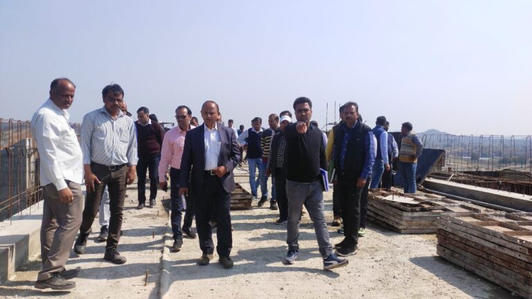 मुख्य अभियंता ने किया कनहर परियोजना का निरीक्षण।