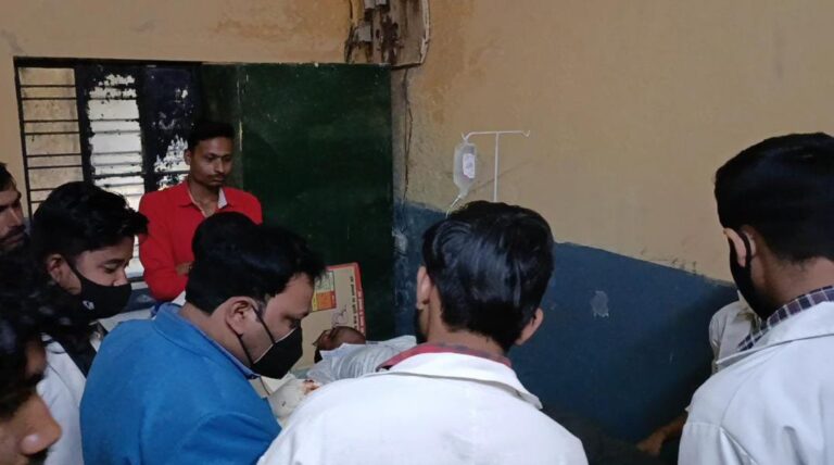 करमदाड़ गांव में धान कुटाई करने वाले मशीन में फँसी पत्नी को पति ने बचाया, पति-पत्नी दोनों घायल।