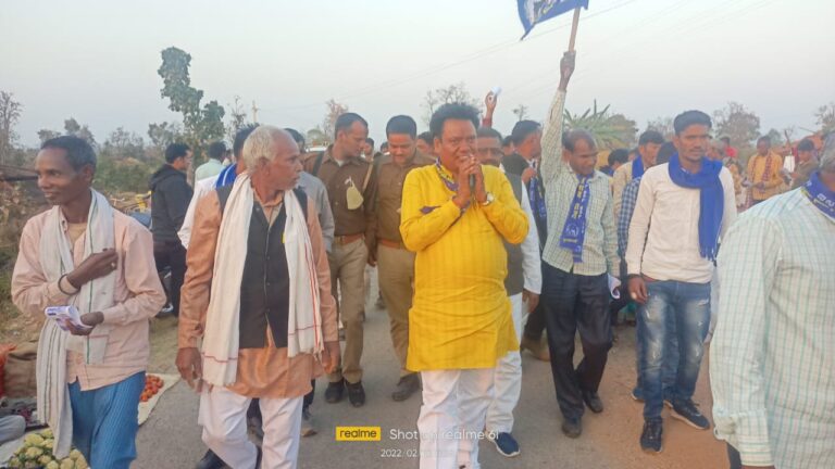 विधानसभा चुनाव 2022 : गांव गांव घूम प्रत्याशी कर रहे जन सम्पर्क,चुनावी रंग में गली – चौराहे।