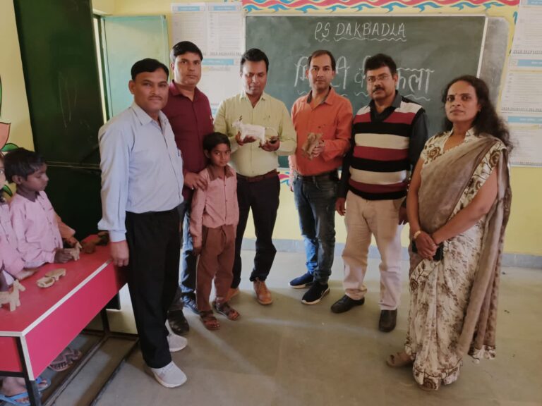 क्राफ्ट एवं एग्जिबिशन का हुआ आयोजन उच्चीकृत प्राथमिक विद्यालय डकबदला म्योरपुर पर।