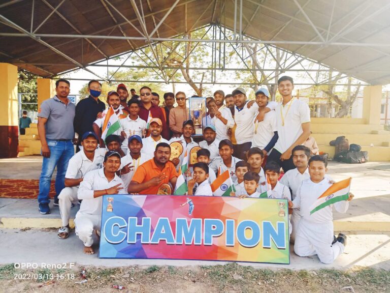 ऊर्जान्चल कप लैदर क्रिकेट में सिंगरौली को हरा अनपरा बना चैम्पियन।