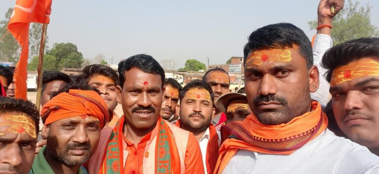 नव वर्ष के अवसर पर हिंदू संगठनों ने निकाला जुलूस।