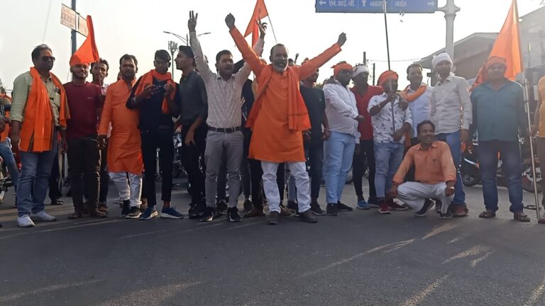 जय श्री राम के नारों से गूंज उठा नगर बैढ़न।