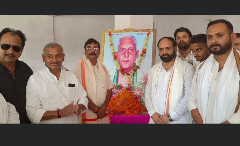 सादगी के प्रतीक थे बच्चा पाठक – कीर्ति पाठक