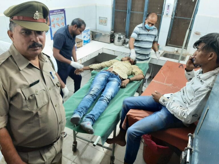 म्योरपुर – गाय मोटरसाइकिल की आमने- सामने टक्कर में दो घायल, एक रेफर।