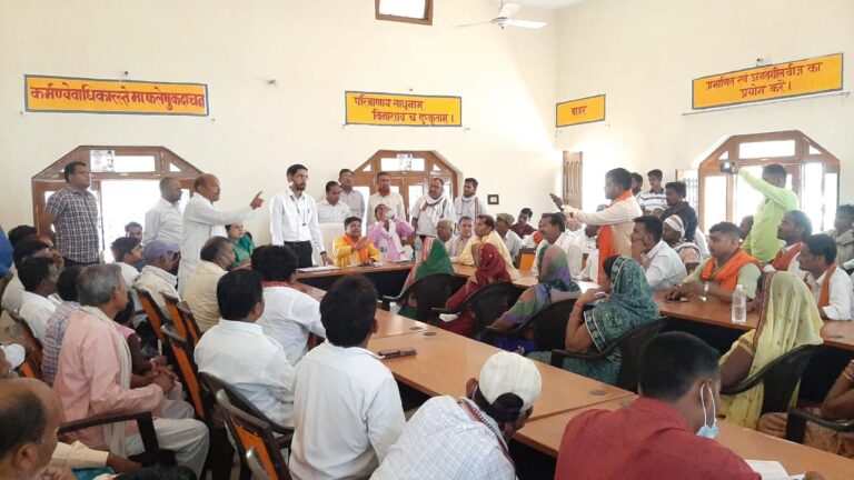 म्योरपुर – हंगामेदार रही क्षेत्र पंचायत की बैठक, उठे कई बड़े सवाल।