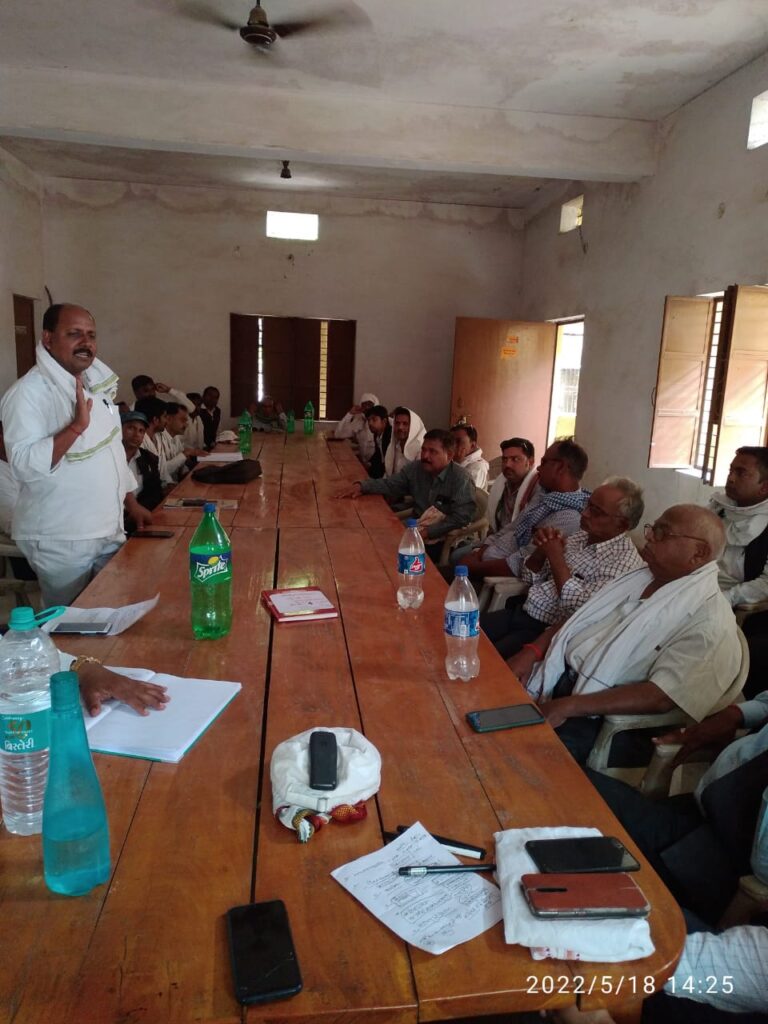 दुद्धी – सिविल बार एसोसिएशन के बैठक में अधिवक्ताओं को विशेष सचिव उत्तर प्रदेश द्वारा अराजक कहनें सहित मुद्दों पर मुखर हुए अधिवक्ता।