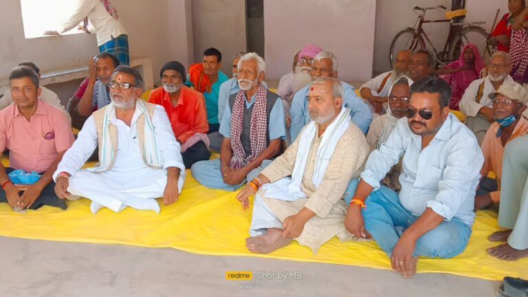 पेंशन धारक मजदूरों ने अतंराष्ट्रीय मजदूर दिवस पर किया संकेतिक धरना-