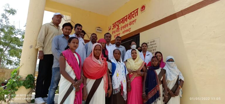 गुरमुरा में मुख्यमंत्री आरोग्य स्वास्थ्य मेला का अयोजन।