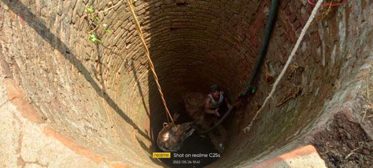 आंधी तूफान में बैल कुएं में गिरा मौत।