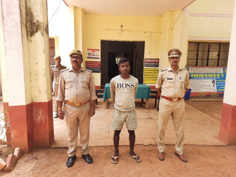 रायपुर व रामपुर बरकोनियां पुलिस की संयुक्त कार्यवाही में पशु तस्कर गिरफ्तार।