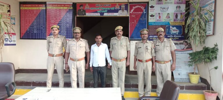 सोनभद्र – कोन पुलिस ने 20 हजार रु0 के इनामिया गो तस्कर को किया गिरफ्तार।