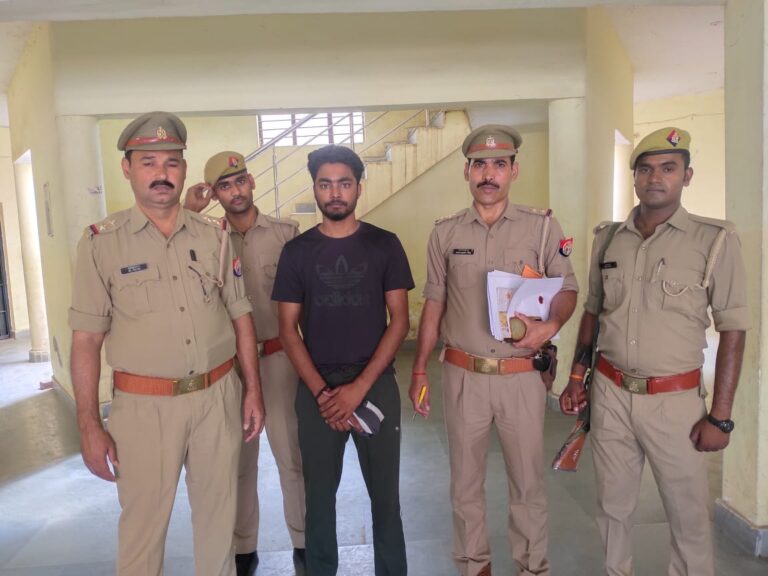 रॉबर्ट्सगंज पुलिस द्वारा नामजद वांछित आरोपी को किया गया गिरफ्तार।