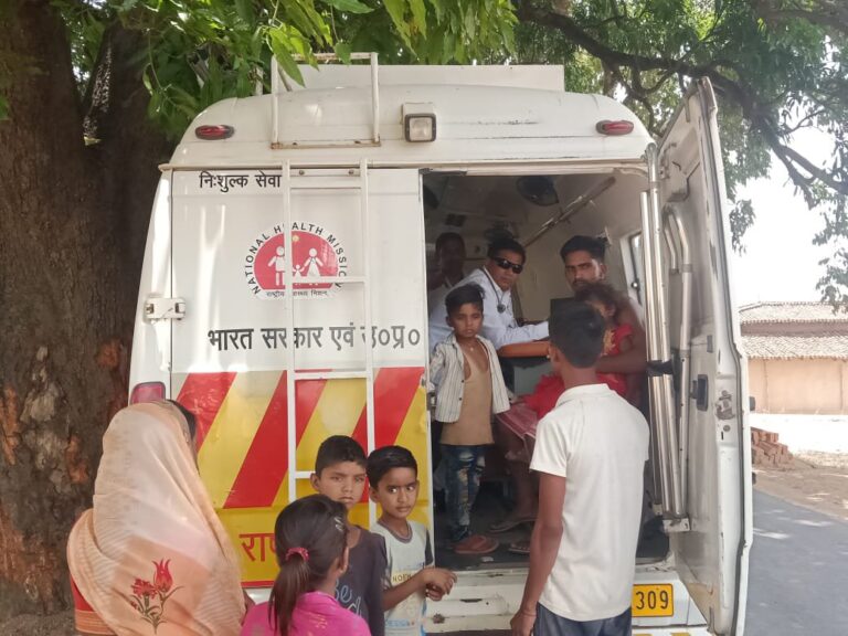 नेशनल मेडिकल मोबाइल यूनिट एन एम एम यू द्वारा 65 ग्रामीण मरीजों का निशुल्क उपचार।