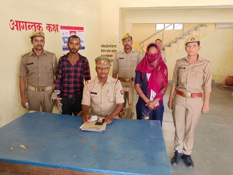 सोनभद्र : रॉबर्ट्सगंज पुलिस ने 02 शातिर तस्करन के कब्जे से अनुमानित 2 लाख रुपये की हेरोइन, 3710 रुपये व एक मोबाइल समेत किया गिरफ्तार।