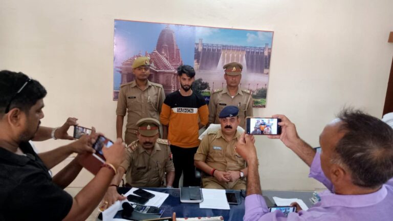 सोनभद्र : युवक पर चाकू से हमला करने के प्रकरण में अभियुक्त को पिपरी पुलिस ने किया गिरफ्तार।