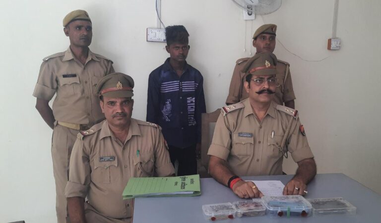 सोनभद्र : शक्तिनगर पुलिस ने एक शातिर चोर को चोरी के सामान के साथ किया गिरफ्तार।