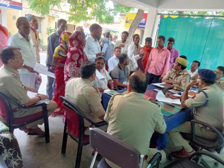 थाना समाधान दिवस में राजस्व संबंधी 14 मामले आये।