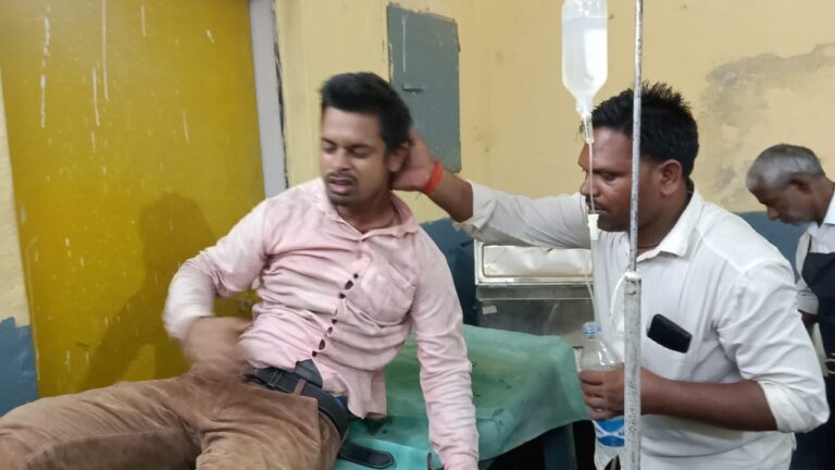 सोनभद्र : दुद्धी डीआर पैलेस होटल में ठहरे युवक को संदिग्ध परिस्थिति में युवती ने खिलाया जहरीला पदार्थ,युवक भर्ती।