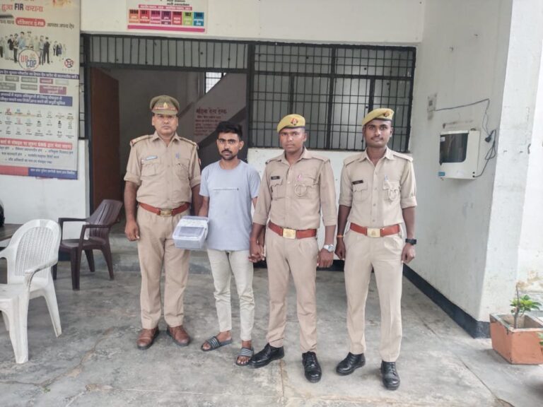 चोपन पुलिस ने चोरी से सम्बन्धित प्रकरण में एक को किया गिरफ्तार, कब्जे से चोरी का टैबलेट भी बरामद।