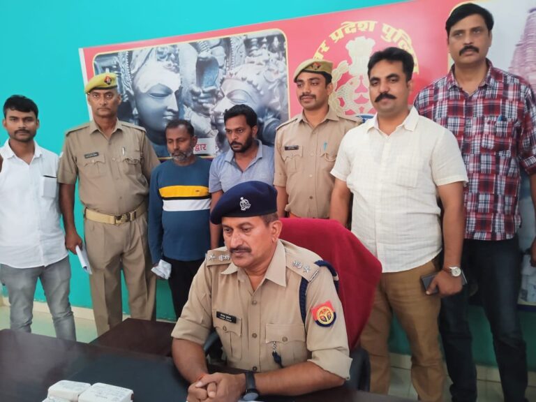 क्राइम ब्रांच एवं रॉबर्ट्सगंज पुलिस ने लगभग 15 लाख के हेरोइन के साथ 2 तस्कर को किया गिरफ्तार।