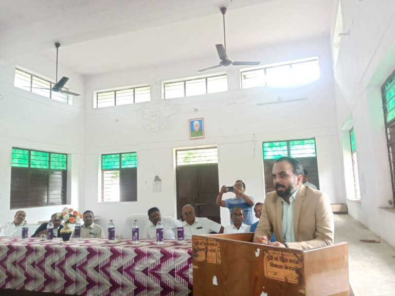 राष्ट्र सर्वोपरि की अवधारणा को आत्मसात कर अतीत के गुलामी से सबक लें देश के नागरिक – माननीय गिरेंद्र सिंह मुंसिफ मजिस्ट्रेट जूoडीoदुद्धी