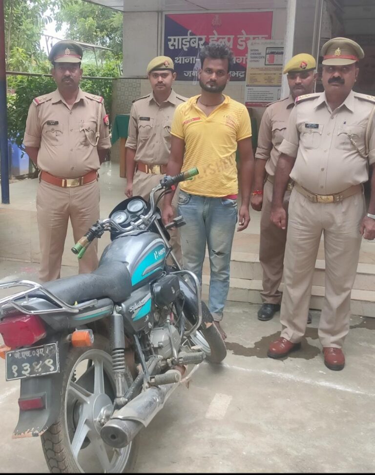 विण्ढमगंज पुलिस ने चोरी की एक मोटरसाइकिल बरामद कर चोर को किया गिरफ्तार।