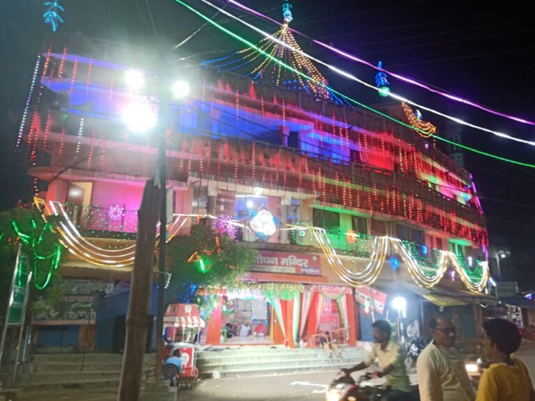 नंद के आनंद भयो जय कन्हैया लाल की जन्म उत्सव की दुद्धी नगर में धूम आस्था का उमड़ा भक्तों का सैलाब।