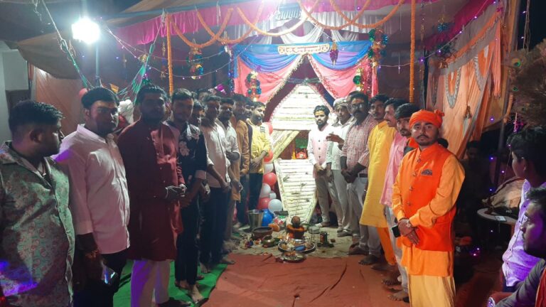 म्योरपुर में धूम धाम से मना श्रीकृष्ण जन्माष्टमी।