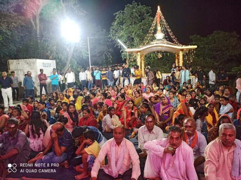 डाला – अचलेश्वर महादेव मंदिर में कृष्ण जन्मोत्सव धूमधाम से मनाया गया।