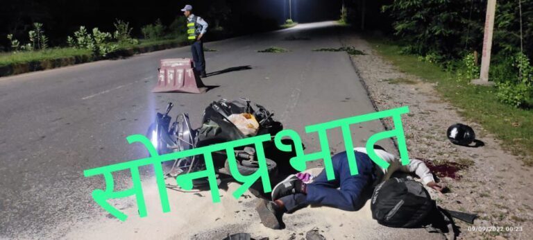 अज्ञात वाहन की चपेट में आने से स्कूटी सवार की हुई मौत।