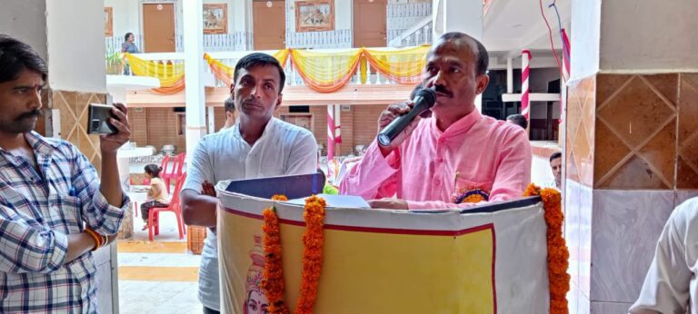 हर्षोल्लास के साथ बाबा गणिनाथ गोविंद जी का जयंती डी आर पैलेस में मनाया गया।