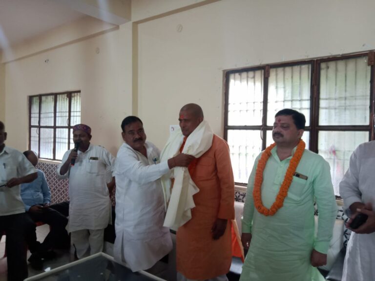 सहकारिता समितियों के संपत्ति पर अवैध कब्जों को जल्द ही खाली कराए अधिकारी।