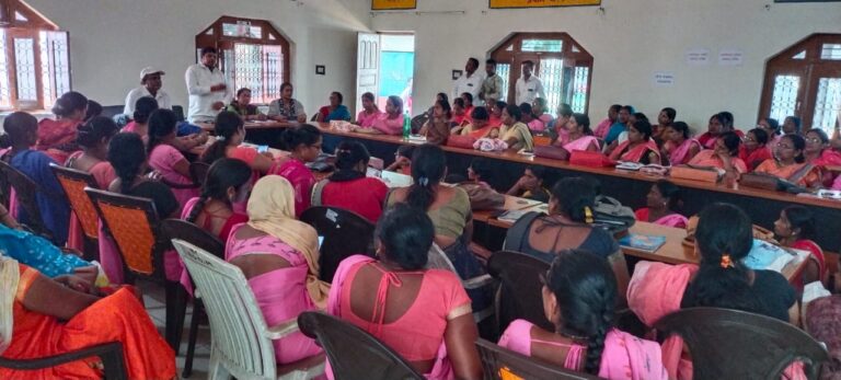 ब्लाक प्रमुख ने आंगनबाड़ी बहनों के कार्यो कि की समीक्षा