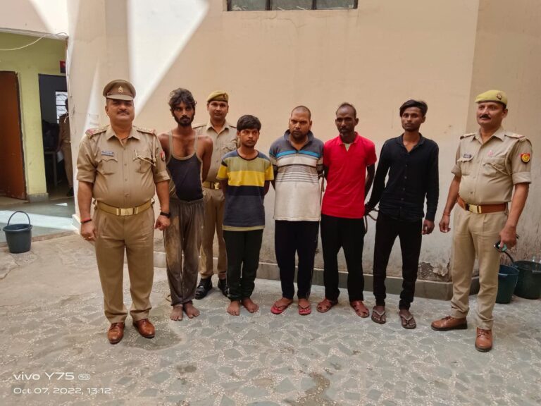 सोनभद्र : राबर्ट्सगंज पुलिस द्वारा डकैती की घटना कारित करने की योजना बना रहे डकैती गिरोह के सदस्य गिरफ्तार।