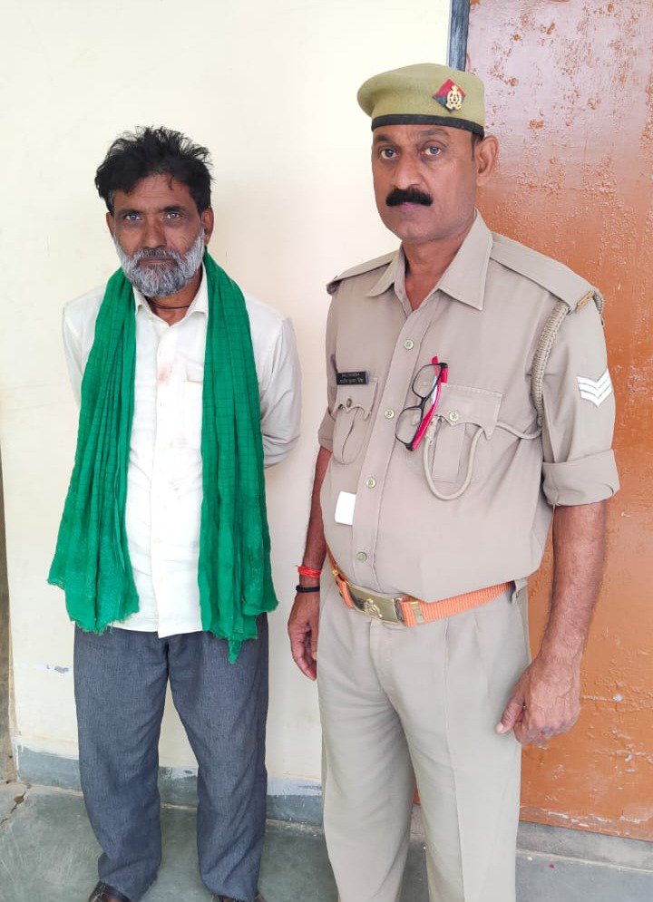 Sonbhadra – जनपद में बीती रात्रि में वारंटियो की गिरफ्तारी हेतु चलाये गए अभियान में जनपदीय पुलिस द्वारा कुल 11 नफर वारंटियों को किया गया गिरफ्तार।