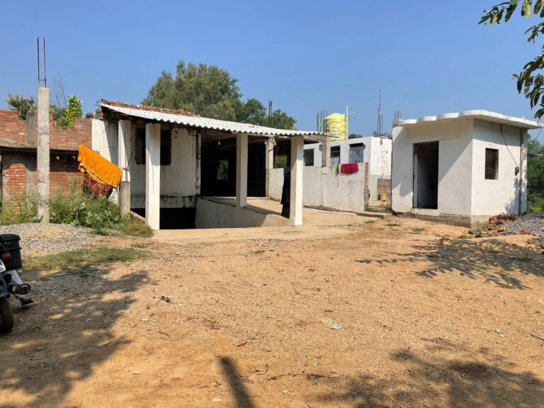 दुद्धी नगर में नोडल अधिकारी की छापेमारी में एक निजी हर्षित अस्पताल सील, दूसरे अस्पताल को जारी किया नोटिस।