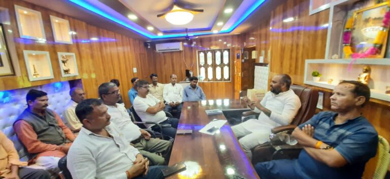नगर निकाय चुनाव को लेकर निकाय प्रभारी का तूफानी दौरा, सरगर्मी बढ़ी।