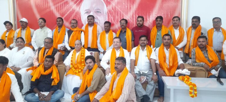 ब्रह्माकुमारी में आज कइ दर्ज पत्रकारों का हुआ सम्मान।