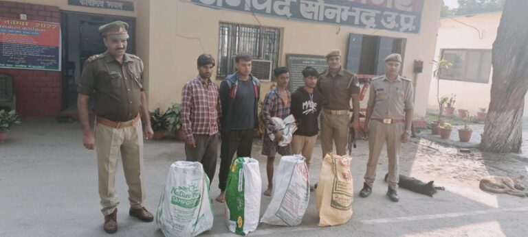 शक्तिनगर पुलिस ने चोरी करने वाले गिरोह के 04 लोगों को किया गया गिरफ्तार, कब्जे से चोरी का समान बरामद।