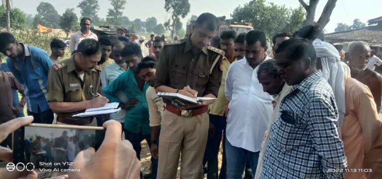 ऑटो और ट्रक में टक्कर होने से एक व्यक्ति की मौके पर ही मौत हो गई।