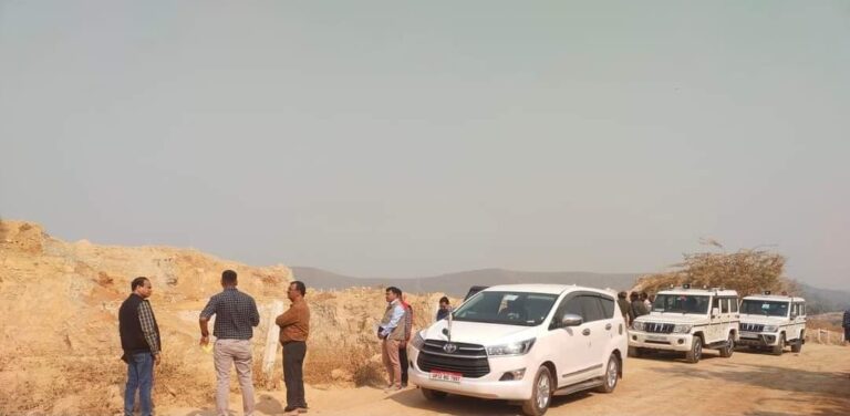 डाला : खनन क्षेत्र में संयुक्त टीम की जांच, खनन क्षेत्र में सन्नाटा।