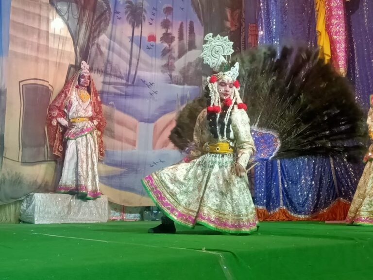 रासबिहारी की लीला का क्षेत्रीय विधायक द्वारा राधा कृष्ण एवं हनुमान जी की आरती उतार कर किया प्रारंभ।