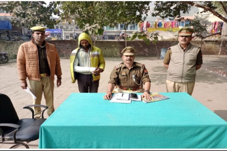 अनपरा पुलिस ने “नमामि गंगे” से सम्बन्धित पाइपों की चोरी के प्रकरण में एक अभियुक्त को किया गिरफ्तार।